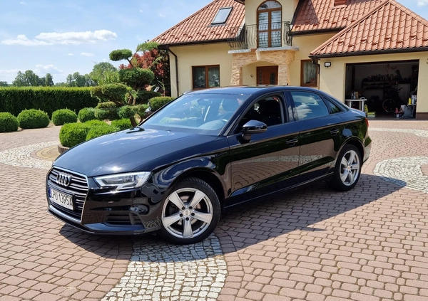 Audi A3 cena 67777 przebieg: 135000, rok produkcji 2017 z Chorzele małe 232